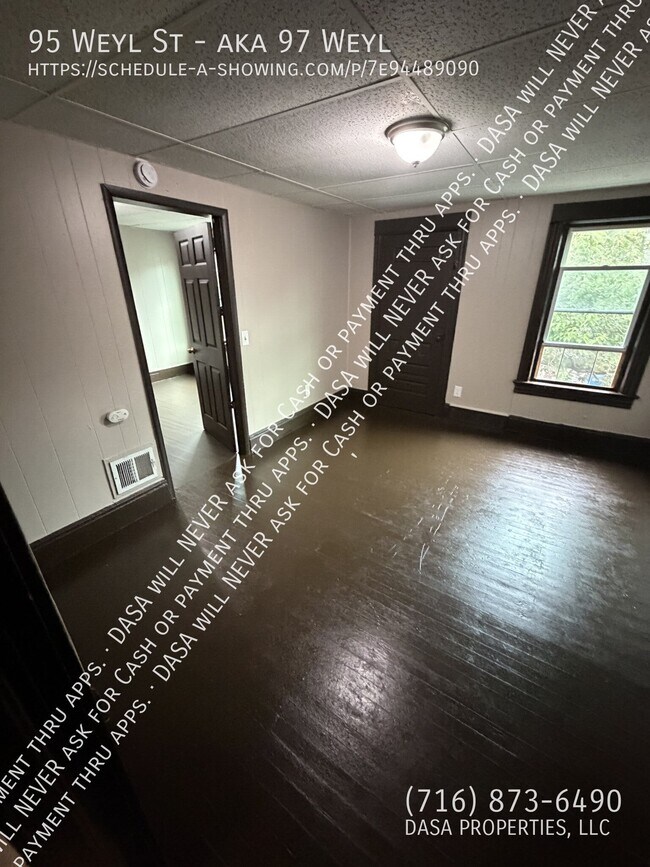 Building Photo - 95 Weyl St