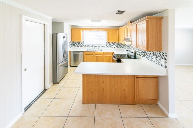 Building Photo - Back on the Market! Beautifully Updated 4 ...