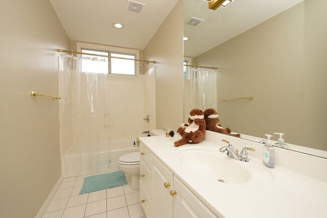 Building Photo - Great Location in Bluewater Bay