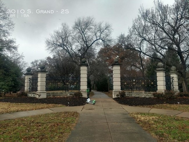 Building Photo - 1 bedroom in Saint Louis MO 63118