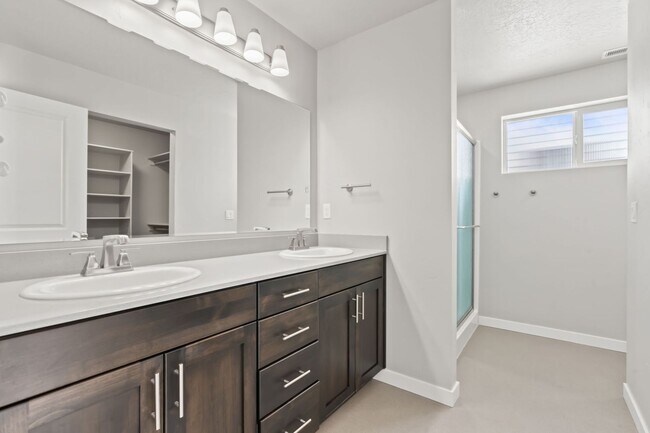 Building Photo - Ideal 4bd/2.5ba Blackrock Home - Great commute location!