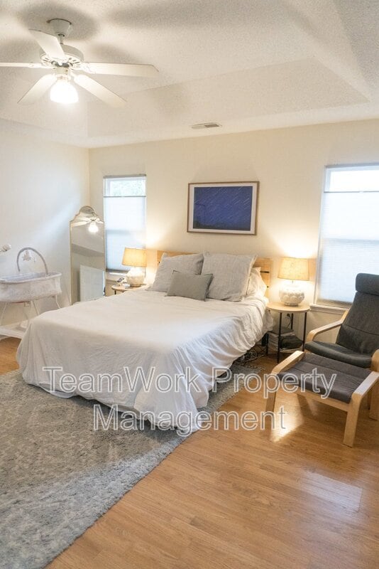 Building Photo - 827 Harbor Pl Dr