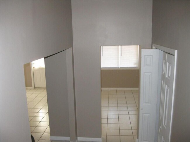 Building Photo - 5465 Derby Chase Ct