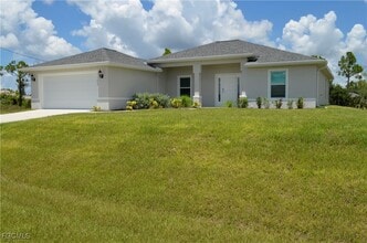 Building Photo - 1049 NE 44th St