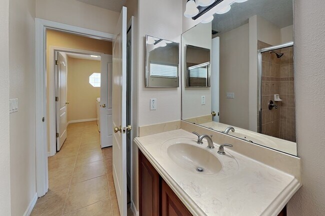 Building Photo - 14614 Cableshire Way