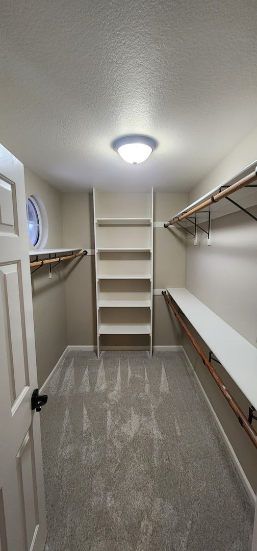 Building Photo - Spacious 4-Bedroom, 3-Bath Home for Rent in Elk Grove!