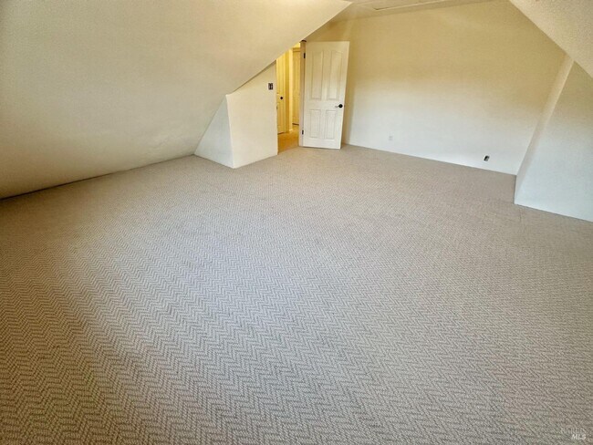 Building Photo - 250 Edgewood Ave