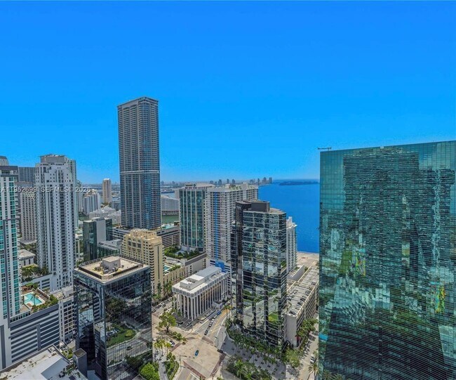 Building Photo - 1300 S Miami Ave