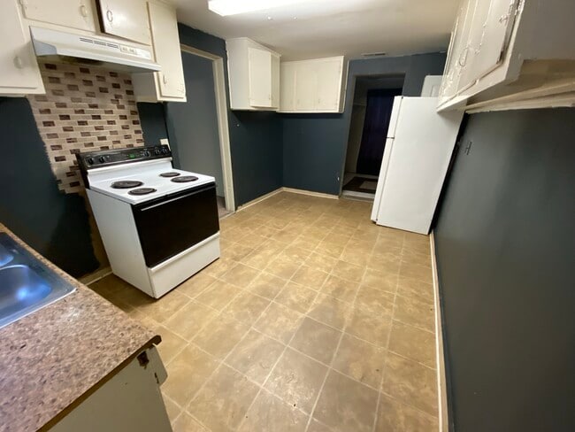 Building Photo - 7680 US-31