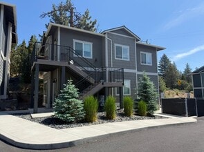 Building Photo - b2052