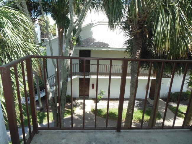 Building Photo - TWO BEDROOM TWO BATHROOM! WATERFRONT COMMUNITY