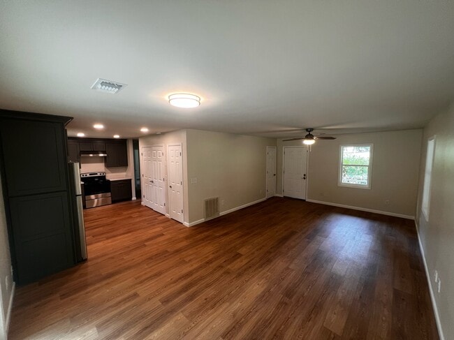 Building Photo - 3025 Barrett Ct