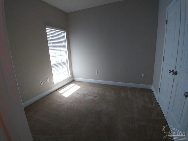 Building Photo - 9549 Laramie Dr