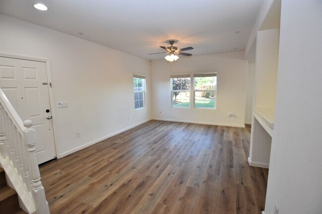 Building Photo - 3814 Black Butte Rd