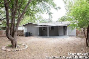 Building Photo - 4618 Neer Ave