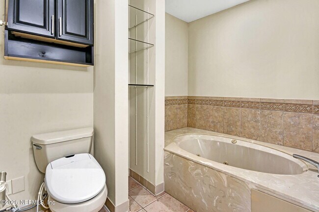 Building Photo - 2099 Winterbourne W