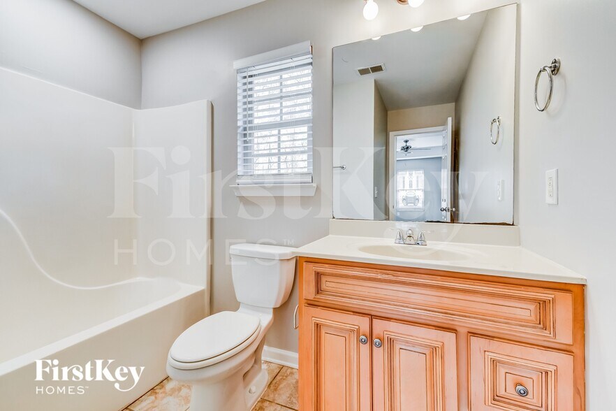 Building Photo - 290 Mill Rd