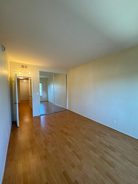 Bedroom #2 - 1909 Pelham Ave