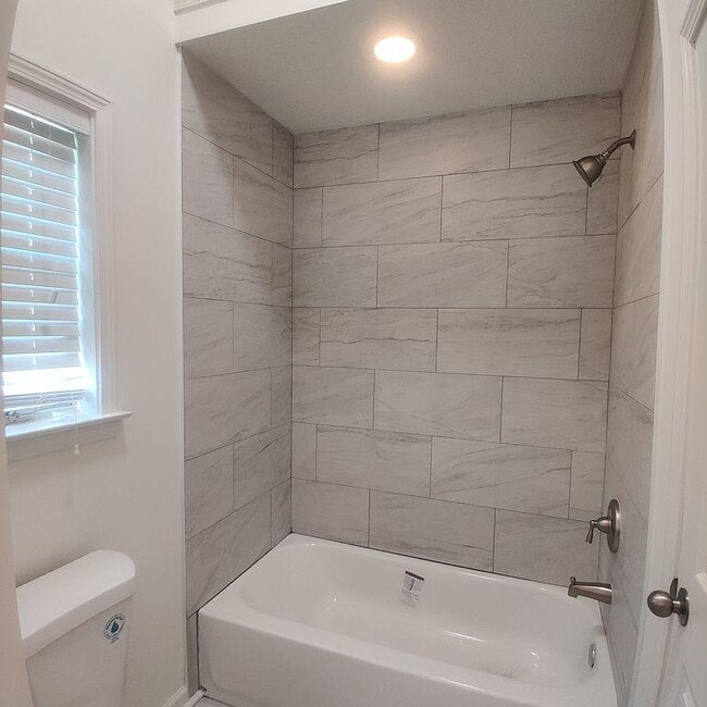 Building Photo - 7743 Meadow Vale Dr