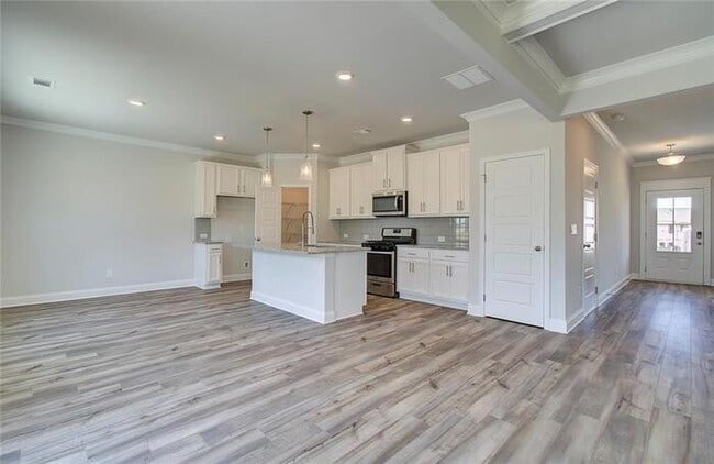 Building Photo - 324 Sterling Creek Wy