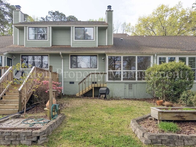 Building Photo - 202 Crooked Creek Rd