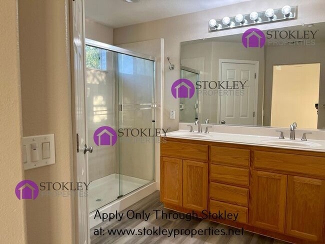 Building Photo - 1019 Sycamore Ln