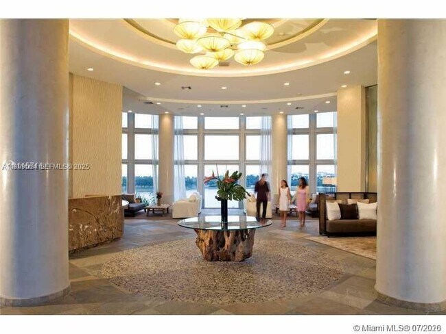 Building Photo - 2641 N Flamingo Rd