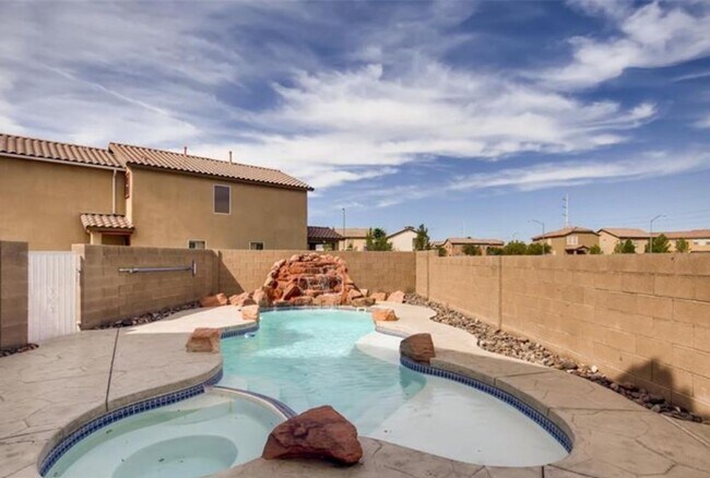 Building Photo - FAMILY FUN AND ENTERTAINMENT CENTRAL