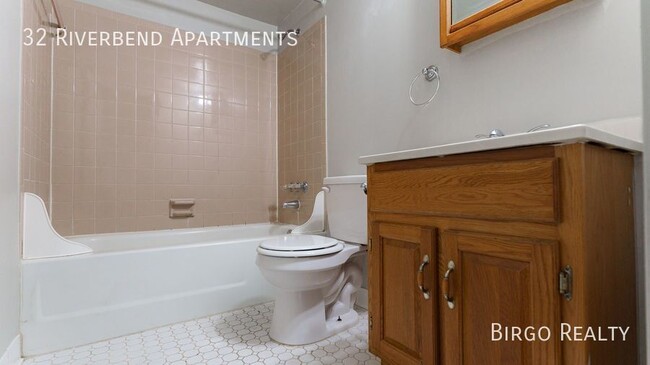 Building Photo - Beautiful 1 Bedroom Apartment- Move in Today!