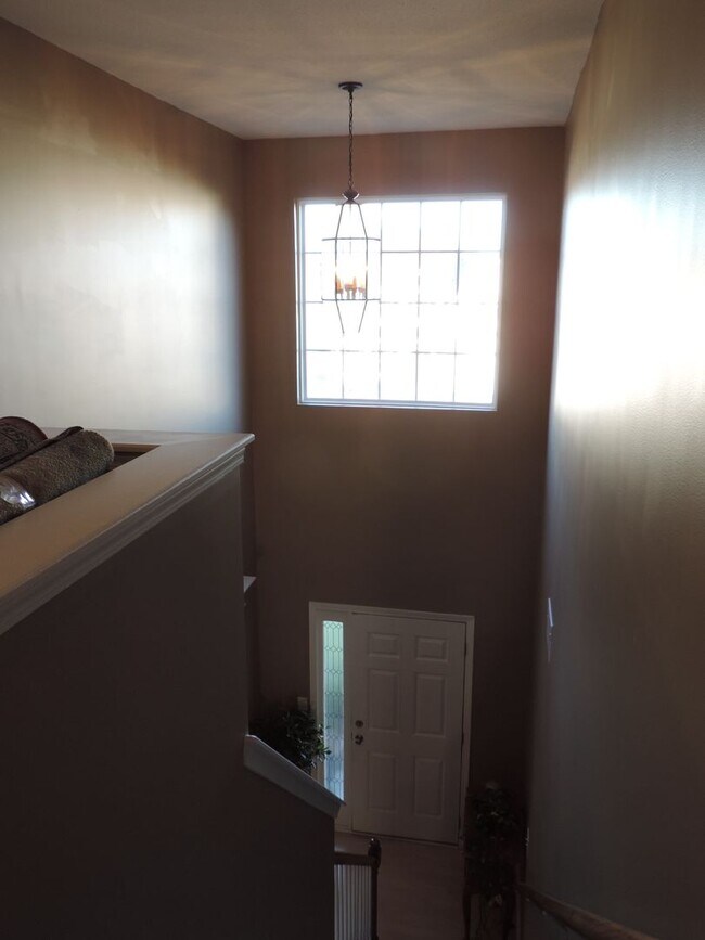 Building Photo - 5 BR/3BA | Newly Renovated Single Family Home |Wheelchair accesible room | Near Pharr Mill Park!