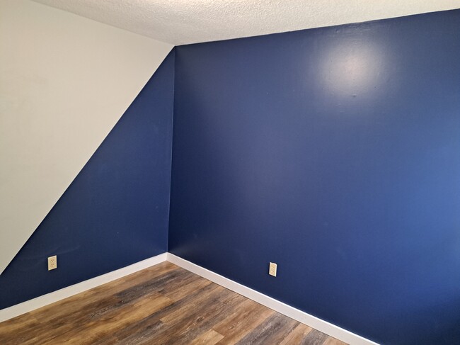 Building Photo - 6123 Cougar Dr