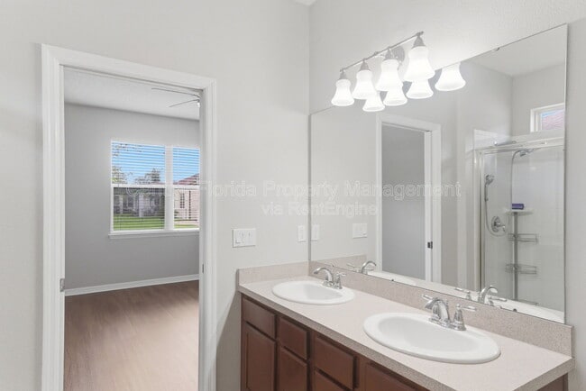 Building Photo - 2772 Mead Ave