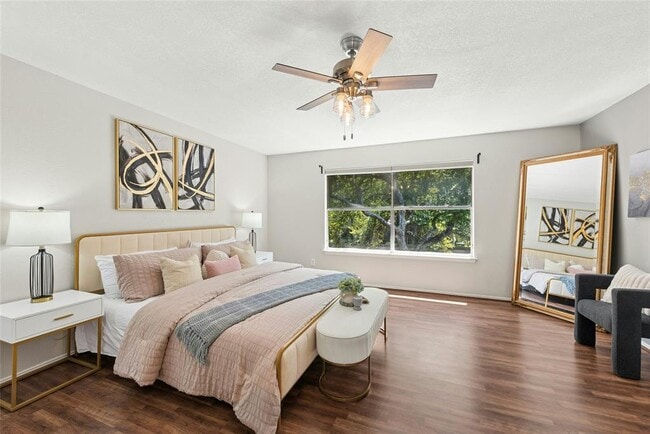 Building Photo - 8411 Glen Canyon Dr