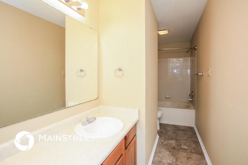 Building Photo - 4420 Courtfield Dr