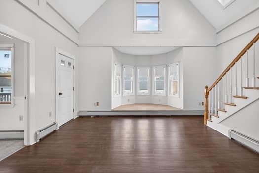 Building Photo - 102 Market St