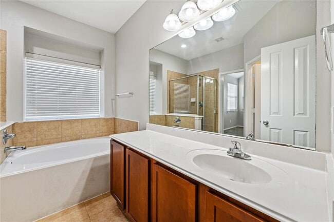 Building Photo - 6726 Wide Creek Dr