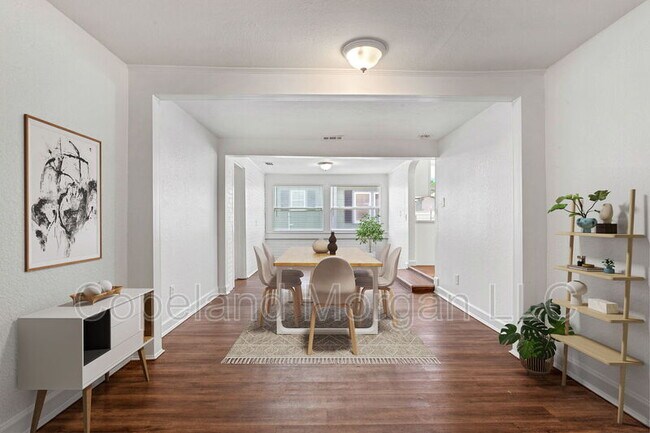 Building Photo - 4636 Fairfield Ave S