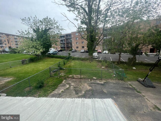 Building Photo - 149 Abbey Terrace