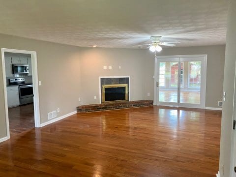 Building Photo - 2536 Goldenrod Dr