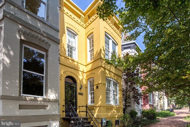 Building Photo - 1322 35th St NW