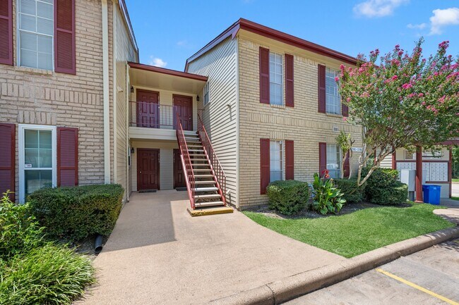 Building Photo - 2120 El Paseo St