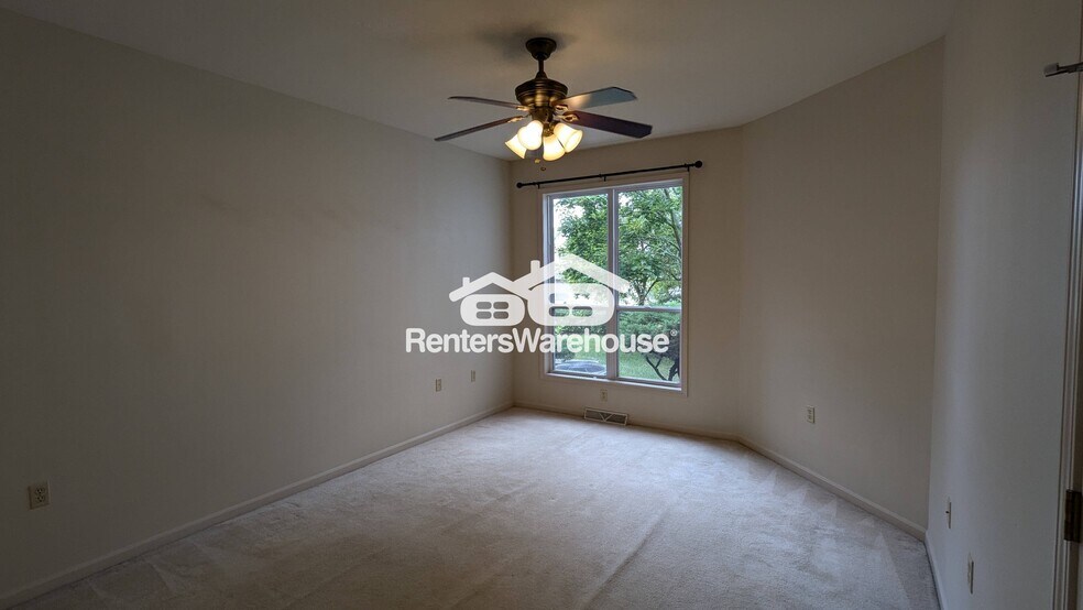 Building Photo - 14303 Waterford Square Dr