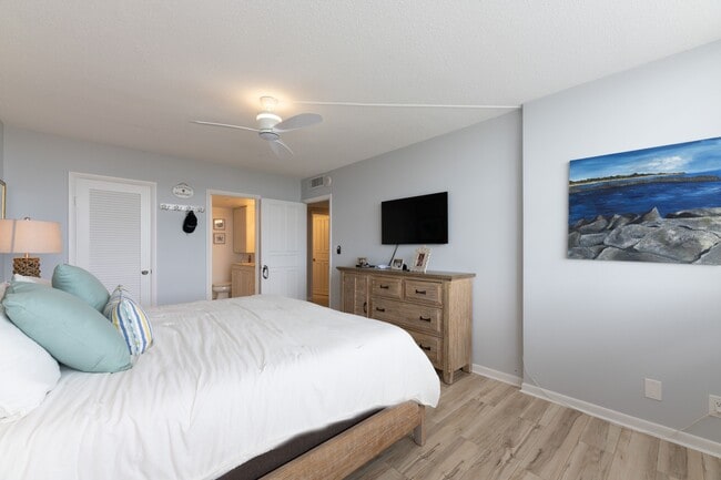 Building Photo - 2600 N Flagler Dr