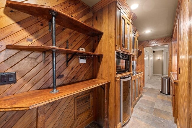 Building Photo - 1037 Windermere Crossing