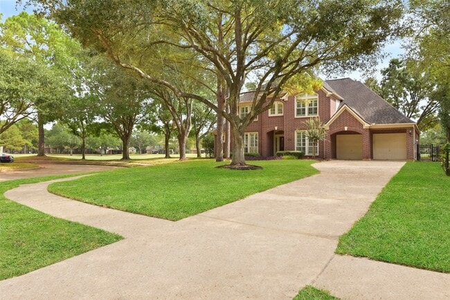 Building Photo - 1915 Lytham Ln