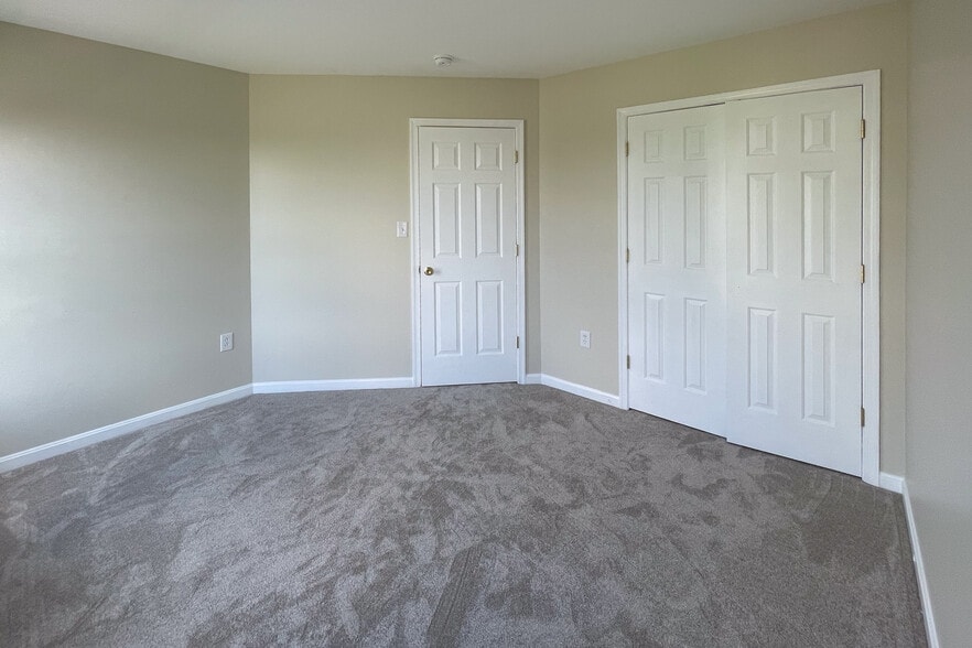 Building Photo - 35270 Overlook Dr
