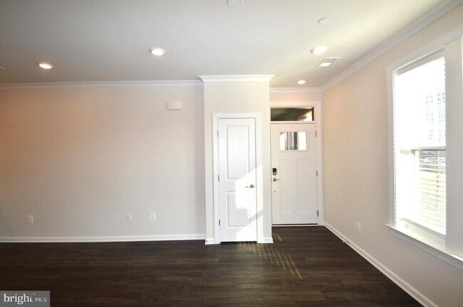 Building Photo - 45091 Cappamore Terrace