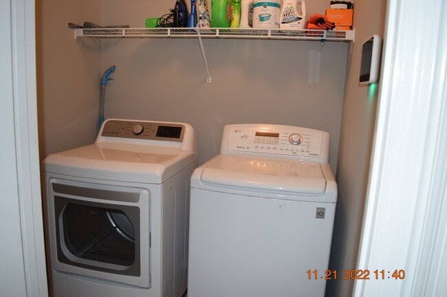 Building Photo - 1606 Dorchester Dr