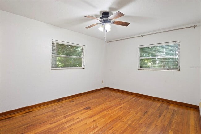 Building Photo - 2103 NW 36th Ter