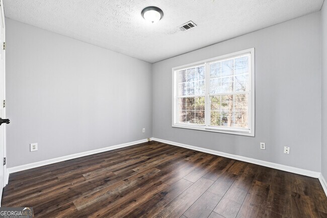 Building Photo - 760 Jackson Bank Pl NW